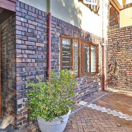 Knightsbury Guest House Kaapstad Buitenkant foto