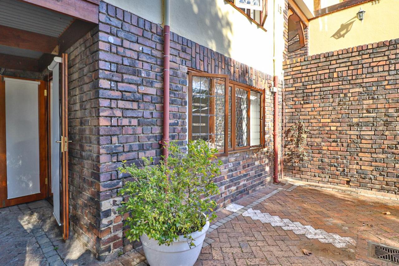 Knightsbury Guest House Kaapstad Buitenkant foto
